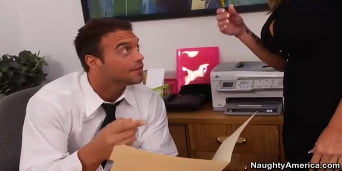 Kristal Summers en 'and Rocco Reed in Naughty Office'