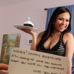 Gia Grace in and Jordan Ash in Housewife 1 on 1 (Photo 2) Gia Grace in 'Naughty America' and Jordan Ash in Housewife 1 on 1 (Thumbnail 2)