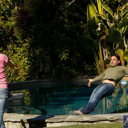 Daisy Summers in and Ryan Driller in My Sisters Hot Friend (Photo 3) Daisy Summers in 'Naughty America' and Ryan Driller in My Sisters Hot Friend (Thumbnail 3)