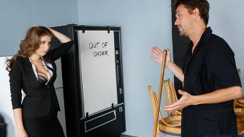 Alex Chance en 'and Richie Calhoun in Naughty Office'