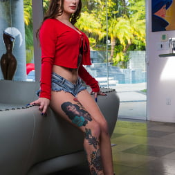 Bella Blu in My Wife's Hot Friend (Photo 1) Bella Blu in 'Naughty America' My Wife's Hot Friend (Thumbnail 1)