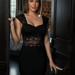 Ella Reese in 'Naughty America' Perfect Fucking Strangers (Thumbnail 1)