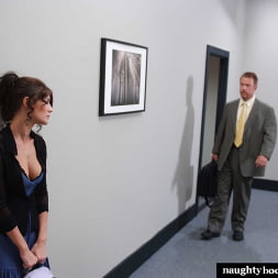 Jenni Lee en gets the Professor's cock in class (foto 136) Jenni Lee en 'Naughty America' gets the Professor's cock in class (Miniatura 136)