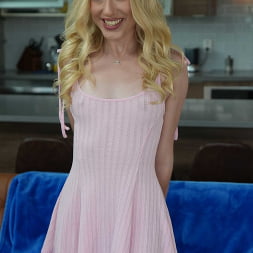 Kallie Taylor in My Sister's Hot Friend (Photo 1) Kallie Taylor in 'Naughty America' My Sister's Hot Friend (Thumbnail 1)