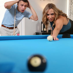 Kenzi Foxx in Seduced By A Cougar (Photo 15) Kenzi Foxx in 'Naughty America' Seduced By A Cougar (Thumbnail 15)