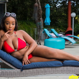 Lily Starfire in After School (Photo 1) Lily Starfire in 'Naughty America' After School (Thumbnail 1)