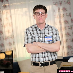Sophia West in calls the nerd guy to fix her computer and fuck her pussy (Photo 130) Sophia West in 'Naughty America' calls the nerd guy to fix her computer and fuck her pussy (Thumbnail 130)